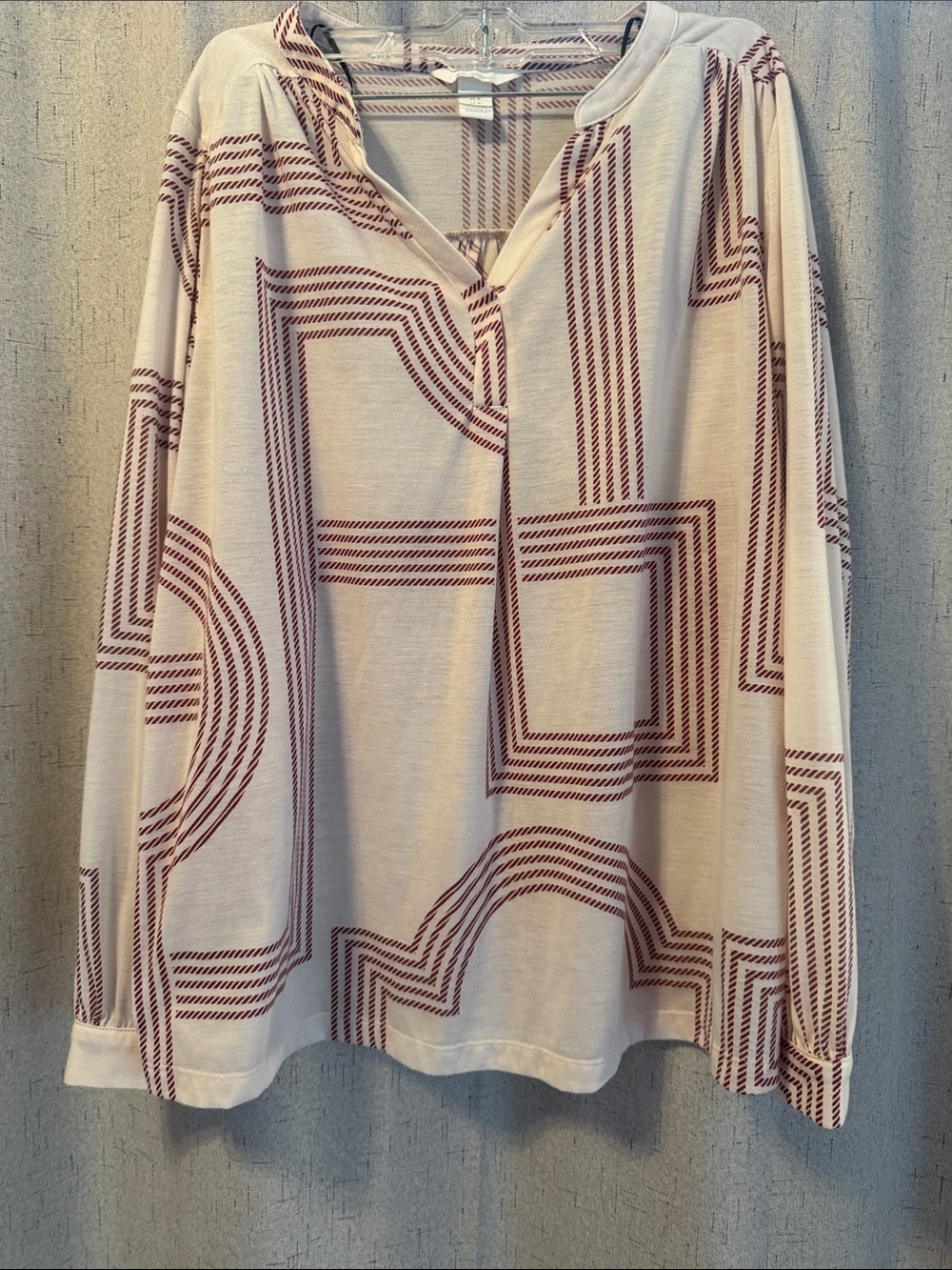 H&M Cream Long Sleeve V-Neck Top with Maroon Geometric Print